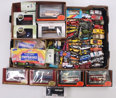 Lot 955 - One tray containing various diecast cars to...