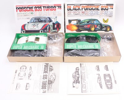 Lot 705 - Fujimi 1.24 scale plastic kits, SM.12 Porsche...
