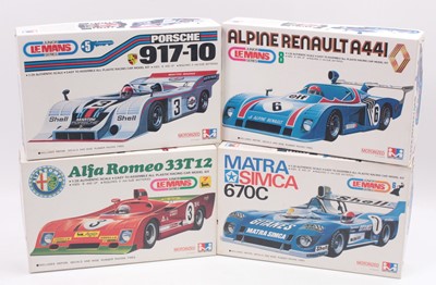 Lot 713 - Mitsuwa 1.28 scale plastic kits 1969-70 Le...