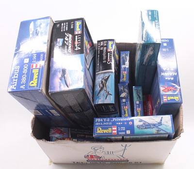 Lot 838 - One tray containing 30 Revell various scale...