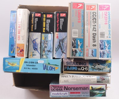 Lot 827 - One tray containing 12 plastic aircraft kits,...