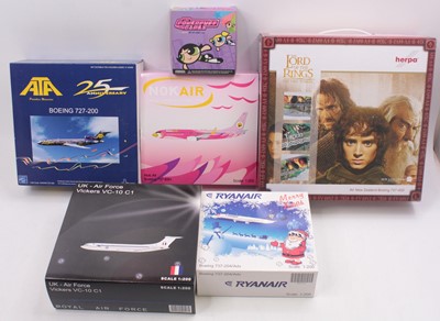 Lot 900 - One tray of modern issue diecast aircraft to...