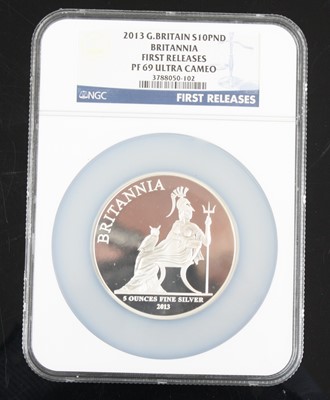 Lot 2021 - Great Britain, 2013 Britannia 5oz Fine Silver...