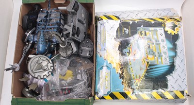 Lot 1569 - Logistix Robot Wars Battery operated and radio...