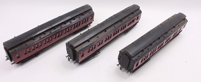 Lot 176 - Three 0 gauge finescale clerestory coaches, to...
