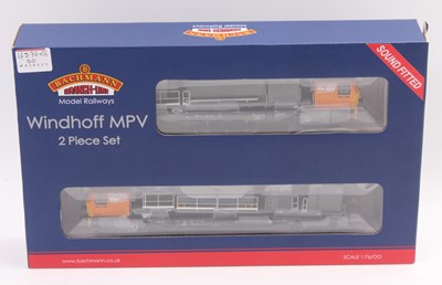 Lot 316 - Bachmann 00 gauge Windhoff MPV in Network Rail...