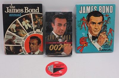 Lot 1340 - A collection of James Bond annuals and...