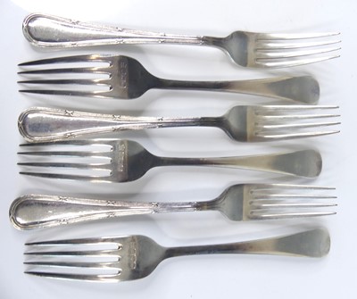 Lot 2065 - A set of six George V silver forks, in the...