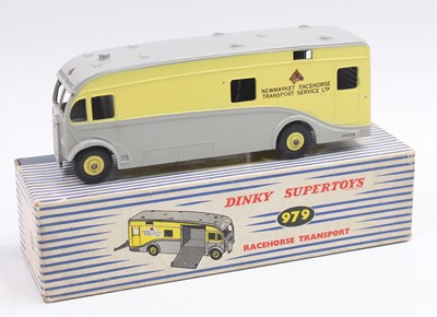 Lot 1008 - Dinky Toys, 979 Newmarket Racehorse...