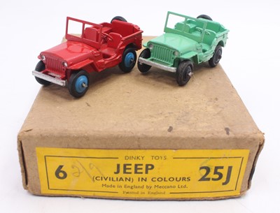 Lot 1071 - Dinky Toys No.25J Trade Box of Civilian Jeeps,...