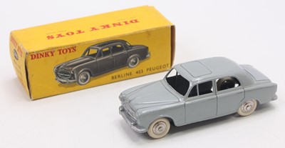 Lot 1022 - French Dinky Toys, 24B, Berline Peugeot 403,...