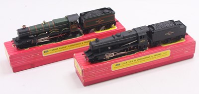 Lot 245 - Two Hornby Dublo locos to include a 2221...