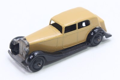 Lot 1133 - Dinky Toys, 30C Daimler, beige body with black...