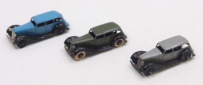 Lot 1125 - Collection of 3 Dinky Toy 30D Vauxhall DT...