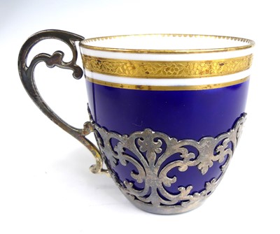 Lot 2025 - A cased Royal Worcester porcelain six-place...