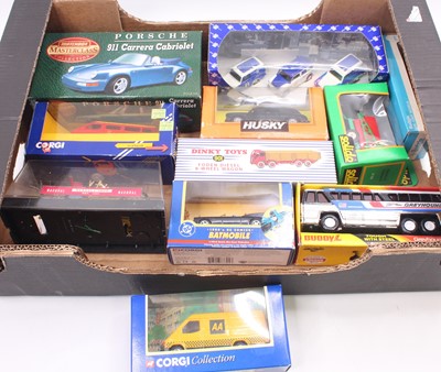 Lot 952 - Collection of mixed diecast to include Dinky...