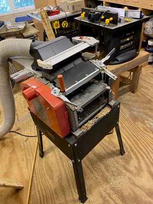 Lot 34 - An SIP 10"x6" planer thicknesser, with dust...
