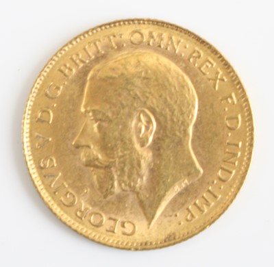 Lot 2251 - Great Britain, 1914 gold half sovereign,...