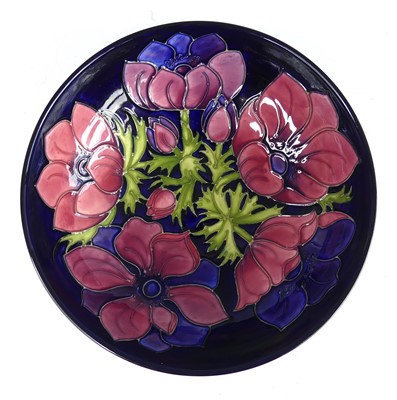 Lot 33 - A contemporary Moorcroft Anemone pattern...