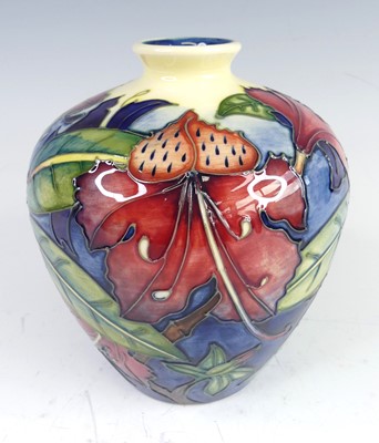 Lot 49 - A contemporary Moorcroft Simeon pattern...