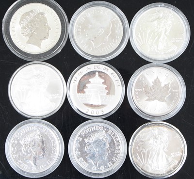 Lot 2210 - China, 2005 1oz silver 10 yuan, obv: Temple of...