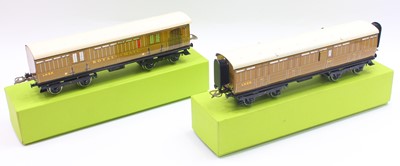 Lot 243 - Two Middleton Products 0 gauge Hornby style...