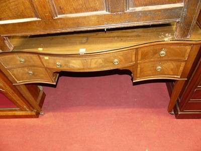 Lot 1180 - An early 20th century mahogany and crossbanded...