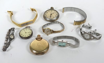 Lot 192 - A late 19th century silver cased fob watch,...
