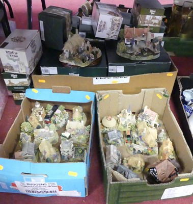 Lot 161 - A collection of Liliput Lane model cottages,...