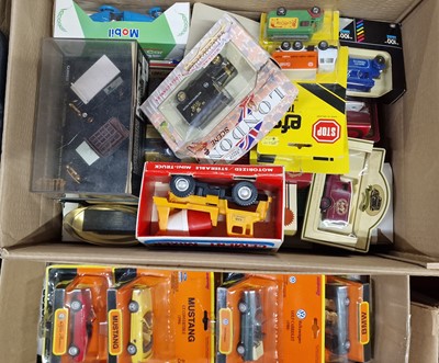Lot 1516 - 2 boxes of mixed modern issue diecast to...