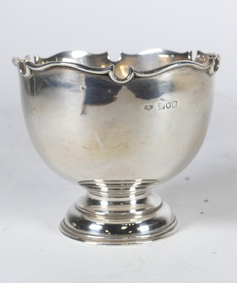 Lot 231 - An Edwardian silver bowl, having a shaped rim...