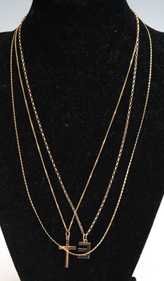 Lot 314 - A modern 18ct gold fine link neck chain 1.8g,...