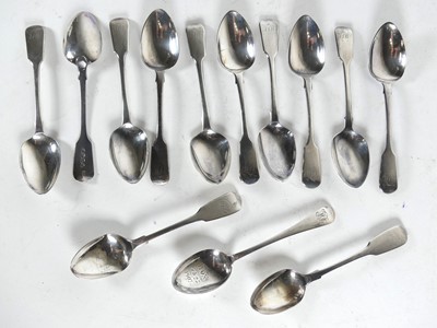 Lot 252 - A set of ten George III silver teaspoons in...
