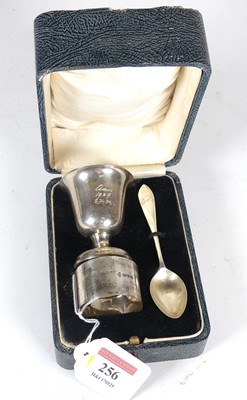 Lot 256 - A matched three-piece christening set to...