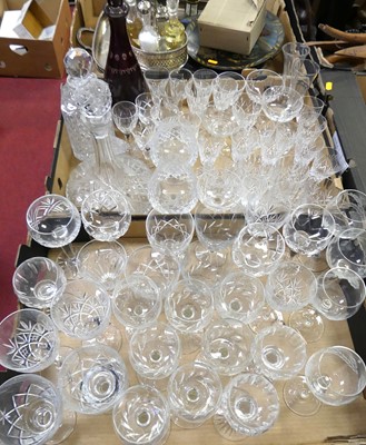 Lot 499 - A collection of glassware, to include ruby...