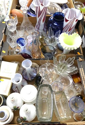 Lot 503 - A collection of glass, to include a pair of...
