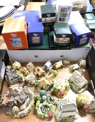 Lot 506 - A collection of Lilliput Lane model cottages,...