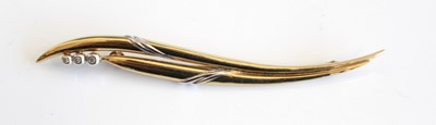 Lot 327 - A modern continental 18ct gold diamond point...