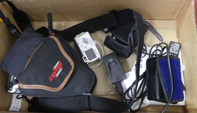 Lot 522 - A Pentax MZ-50 camera, in fitted case;...