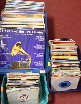 Lot 531 - A collection of vintage LPs, to include Top of...
