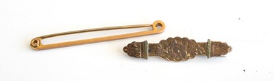 Lot 367 - A 9ct gold safety pin bar brooch, 5.7cm,...