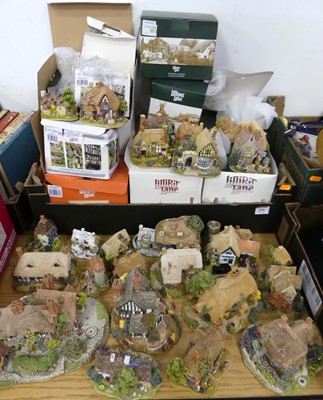 Lot 550 - A collection of Lilliput Lane model cottages...