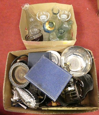 Lot 558 - A collection of metal ware and glass ware to...
