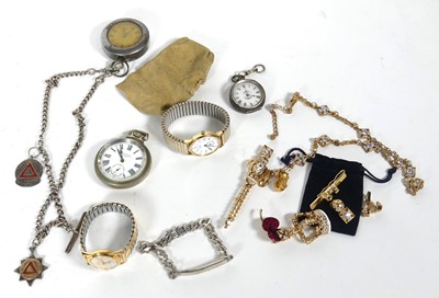Lot 412 - A collection of jewellery to include a...