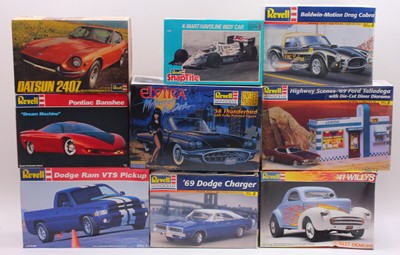 Lot 658 - A collection of nine boxed 1/32 and 1/25 scale...