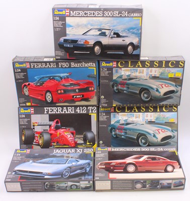 Lot 662 - A collection of seven boxed Revell and similar...