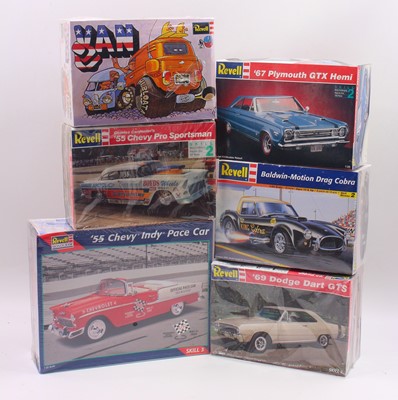 Lot 673 - A collection of six boxed Revell 1/25 scale...