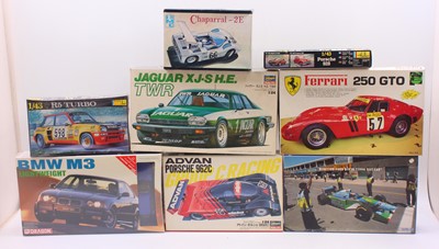 Lot 719 - A collection of eight boxed mixed scale...