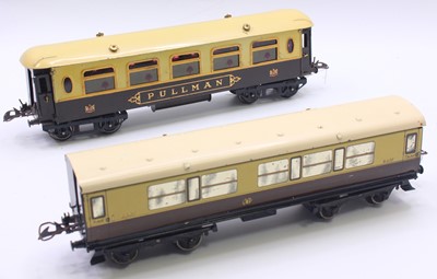 Lot 145 - Two Hornby bogie coaches: 1937-41 corridor...