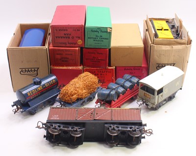 Lot 139 - Various Hornby & Paya wagons: Paya Fyffes...